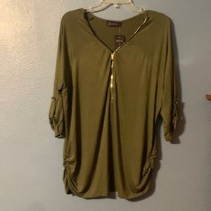 Sexy NWT Annabella green top